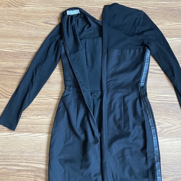 Max Mara Black Sheath Dress Sheer Shoulder Sleeve Leather Trim Made in Italy - Picture 15 of 16